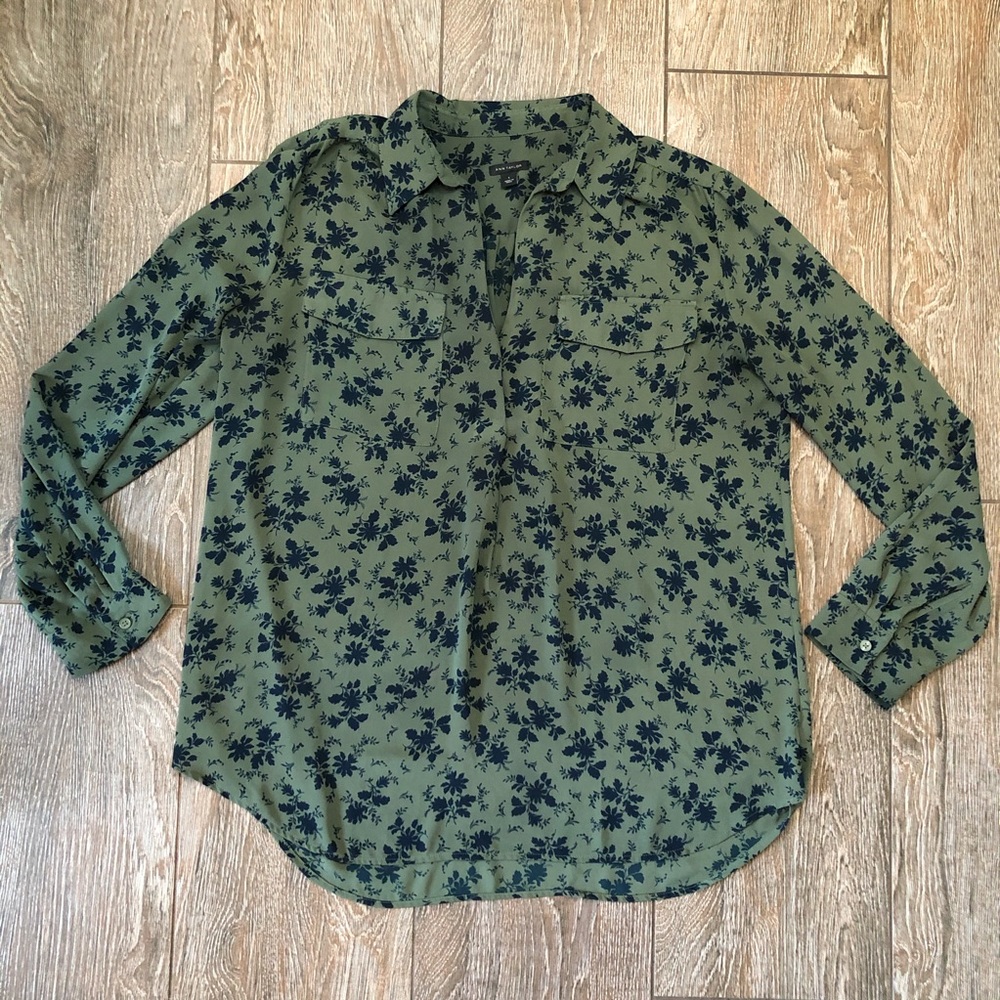 Ann Taylor Dark Green Blouse w/Navy Floral Design